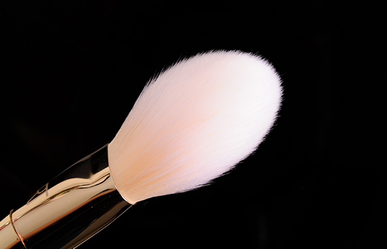 Real Techniques #100 Arched Powder Brush