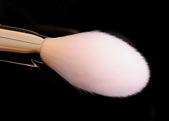 Real Techniques #100 Arched Powder Brush