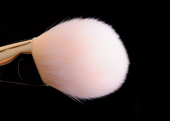 Real Techniques #100 Arched Powder Brush