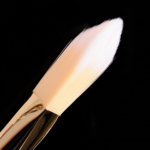 Real Techniques #101 Triangle Foundation Brush 