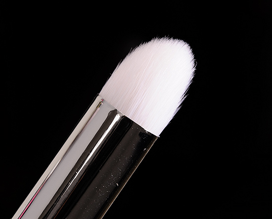 Real Techniques #201 Pointed Crease Brush
