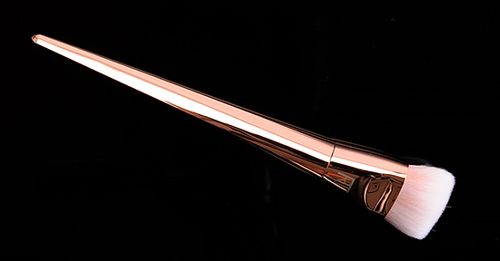 Real Techniques #301 Flat Contour Brush