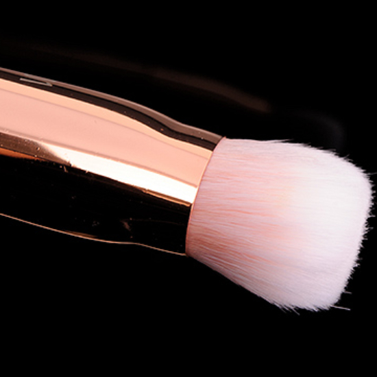 Real Techniques 301 Flat Contour Brush • Brush Review & Swatches