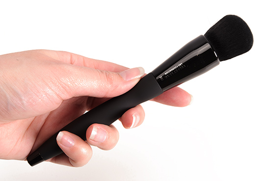 IT Cosmetics No. 302 LBD Foundation Velvet Luxe Brush  