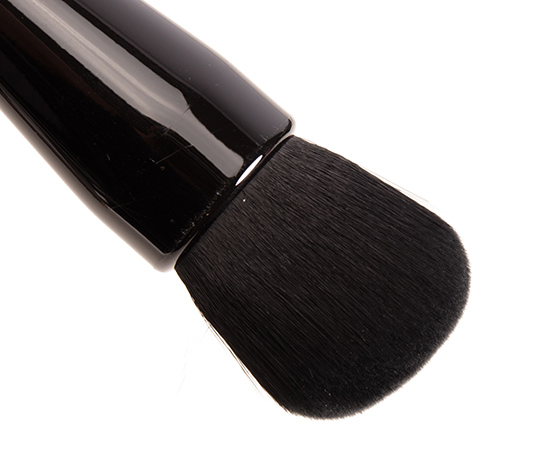 IT Cosmetics No. 302 LBD Foundation Velvet Luxe Brush  