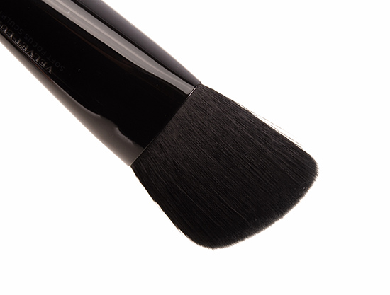 IT Cosmetics No. 315 Soft Focus Sculpting Velvet Luxe Brush
