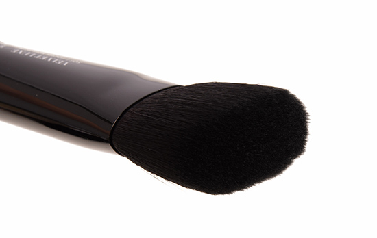 IT Cosmetics No. 315 Soft Focus Sculpting Velvet Luxe Brush