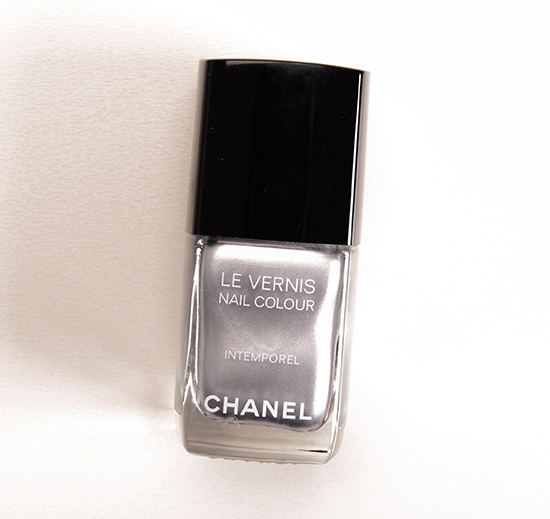 Chanel Intemporel Le Nail Colour Review &