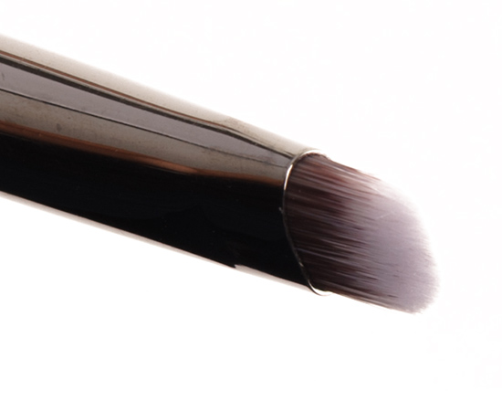 IT Cosmetics No-Tug Dual Airbrush Eyeshadow Brush