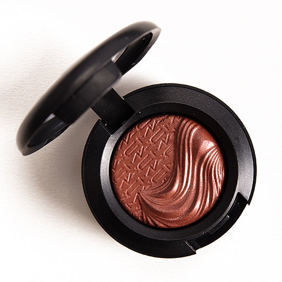 MAC Extra Dimension Eyeshadow Amorous Alloy