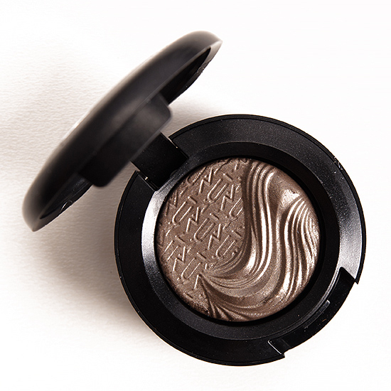 MAC Extra Dimension Eyeshadow Silver Dawn