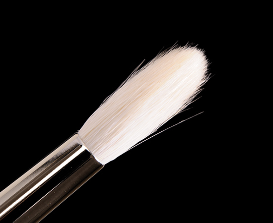 MAC 221 Mini Tapered Blending Brush