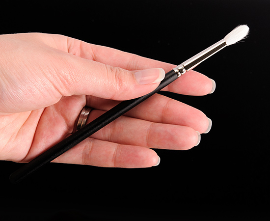 MAC 221 Mini Tapered Blending Brush