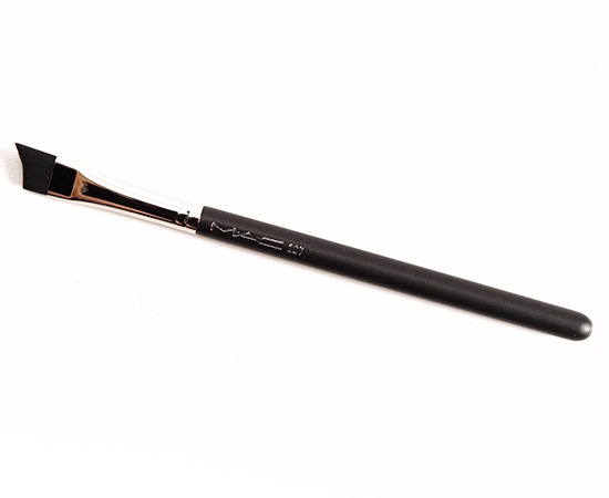 MAC 267 Curved Angle Brush