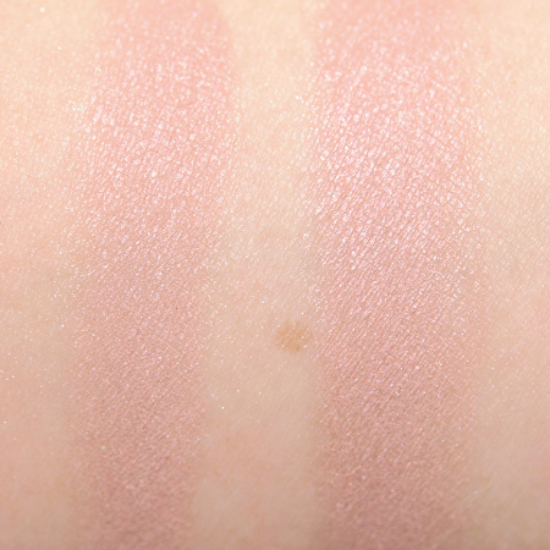 Burberry Wet & Dry Silk Shadow Tea Rose (200)