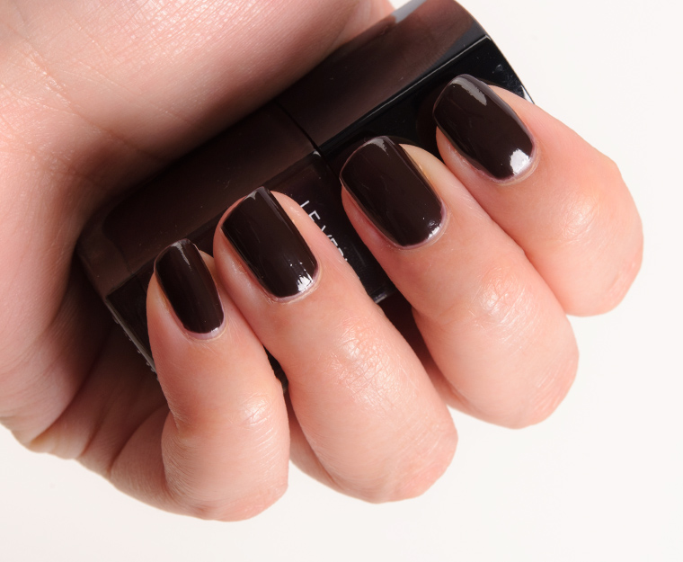 Chanel Chataigne (669) Le Vernis Nail Colour