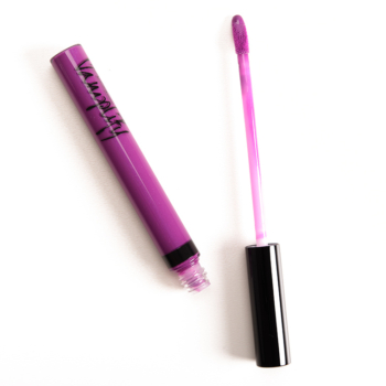 MAC How Chic is This Vamplify Lipgloss