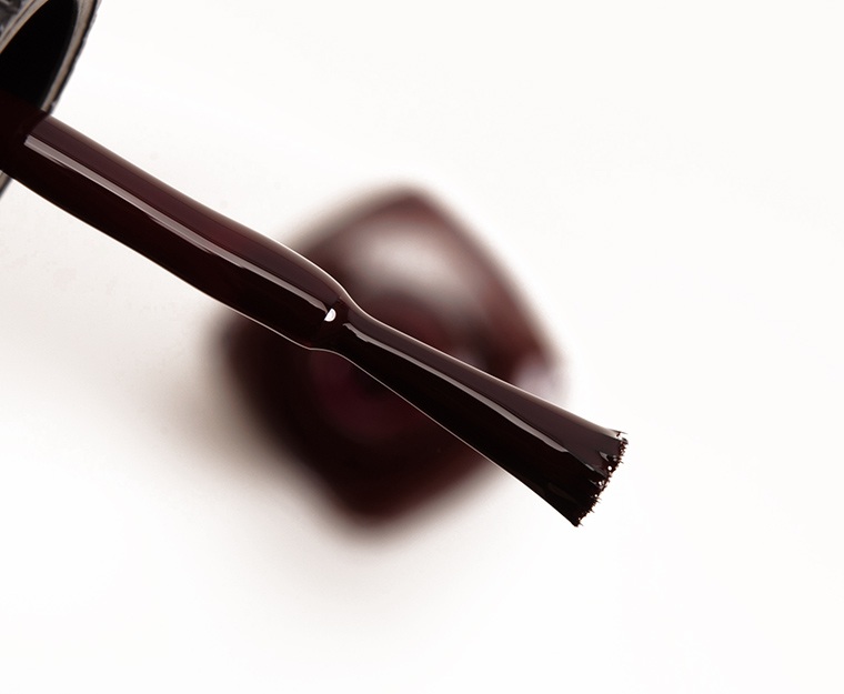 Chanel Rouge Noir (18) Le Vernis