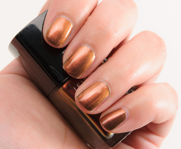 Chanel Troublante (675) Le Vernis Nail Colour