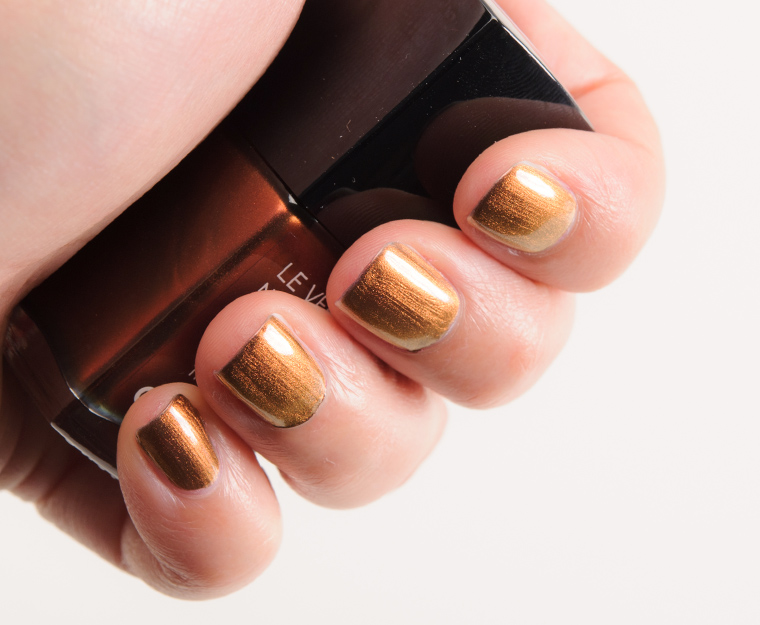 Chanel Troublante (675) Le Vernis Nail Colour