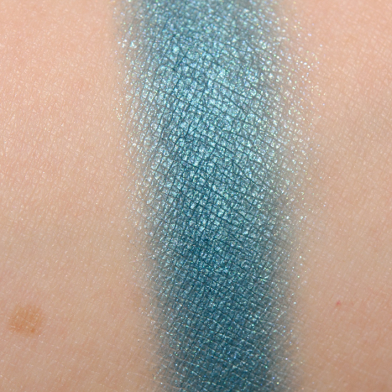 Cle de Peau Pewter Veil #1 Eyeshadow