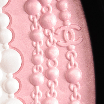 Chanel Perles et Fantaisies (Right) Illuminating Powder