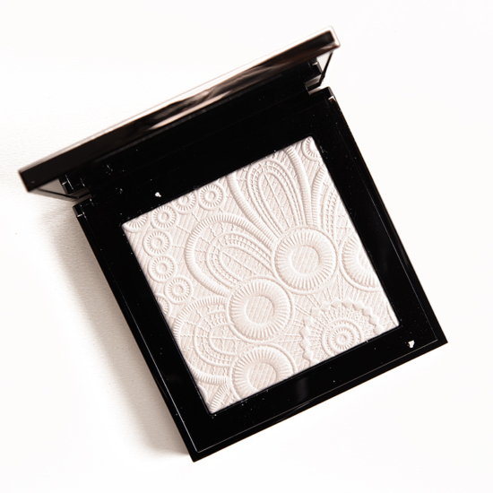 Burberry No. 01 White Spring/Summer 2016 Runway Highlighting Palette