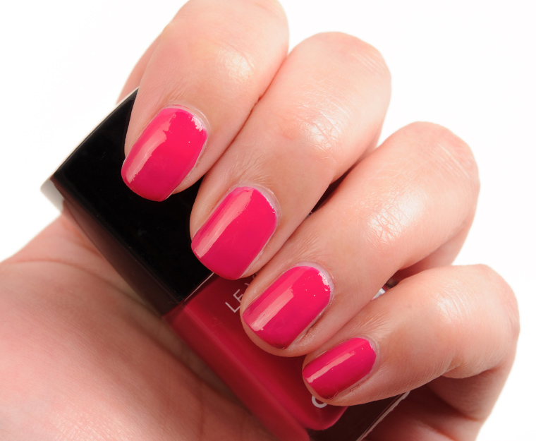 Chanel Camelia Le Vernis