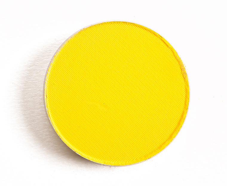 <p class="text-center">MAC Chrome Yellow Eyeshadow</p>
