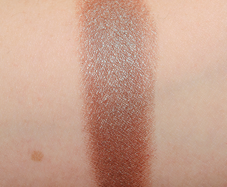 <p class="text-center">MAC Club Eyeshadow</p>