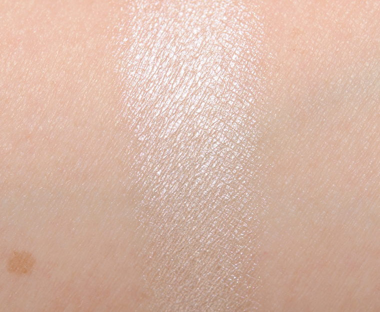 <p class="text-center">MAC Dazzlelight Eyeshadow</p>