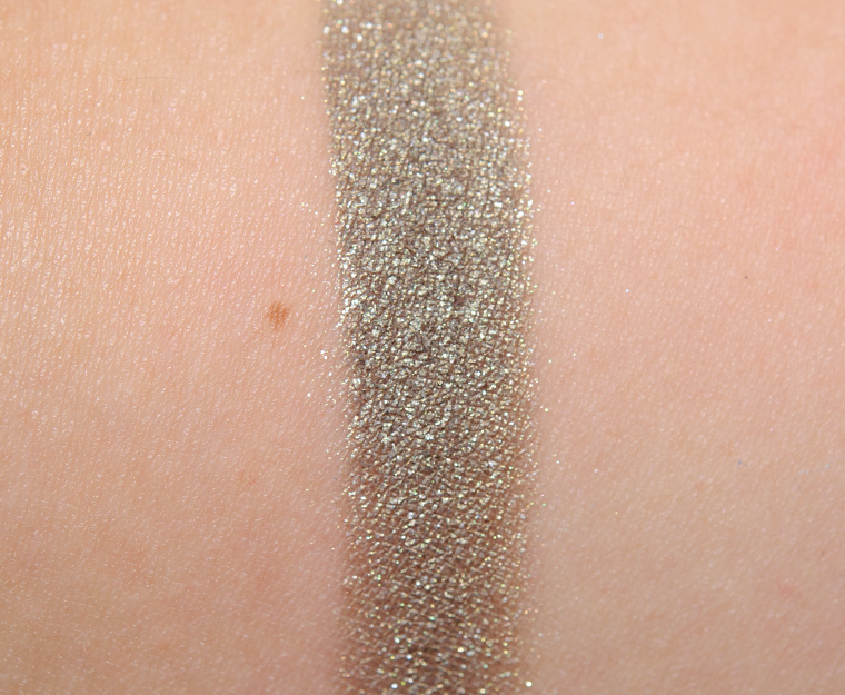<p class="text-center">MAC Greensmoke Eyeshadow</p>