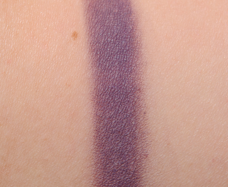 <p class="text-center">MAC Indian Ink Eyeshadow</p>