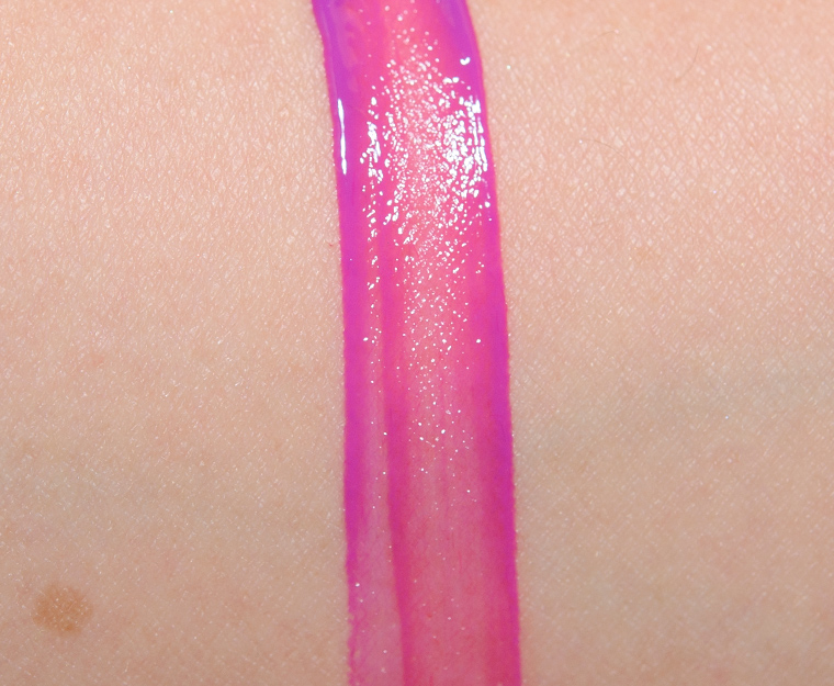 <p class="text-center">MAC Long Distance Relationship Versicolour Stain</p>