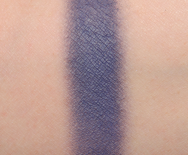 <p class="text-center">MAC Naval Eyeshadow</p>