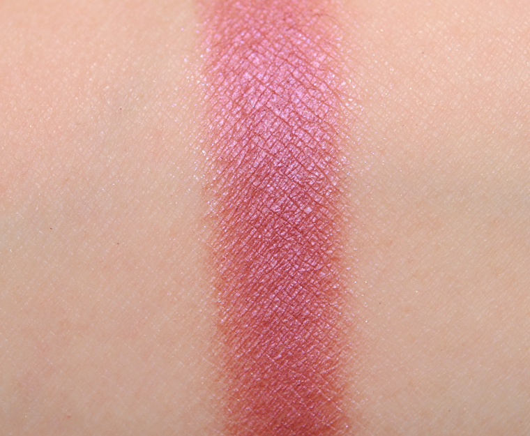 <p class="text-center">MAC Plum Dressing Eyeshadow</p>
