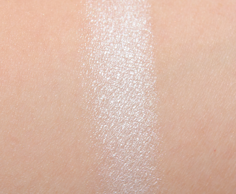 <p class="text-center">MAC White Frost Eyeshadow</p>