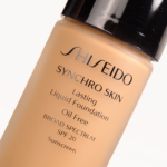 Shiseido Golden 5 Synchro Skin Lasting Liquid Foundation SPF 20