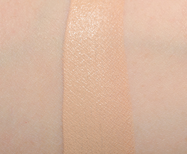 <p class="text-center">Shiseido Neutral 3 Synchro Skin Lasting Liquid Foundation SPF 20</p>