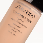Shiseido Rose 3 Synchro Skin Lasting Liquid Foundation SPF 20