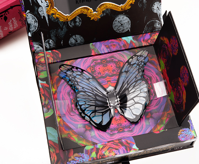 Urban Decay Alice Through the Looking Glass Eyeshadow Palette