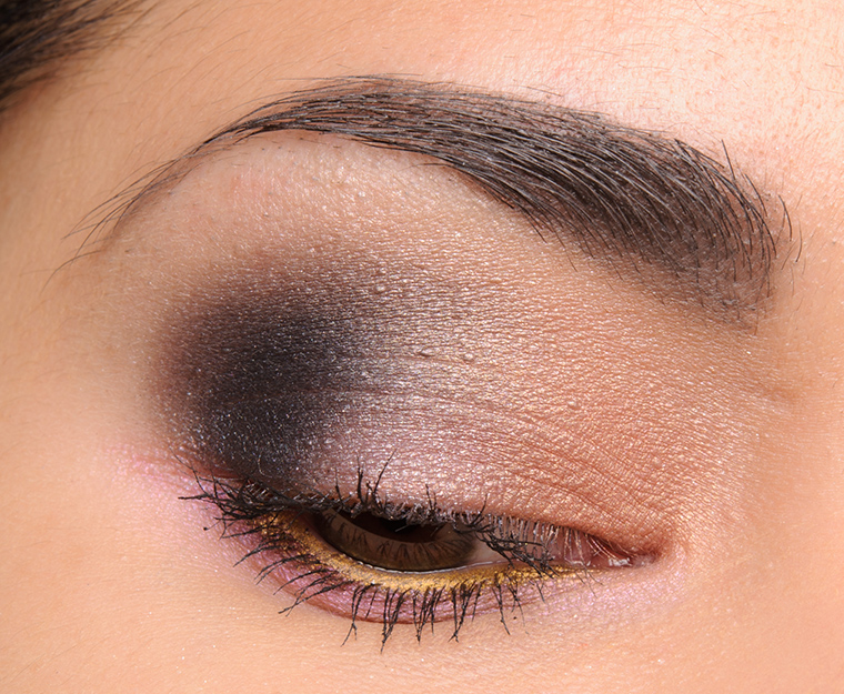 Urban Decay Alice Through the Looking Glass Eyeshadow Palette