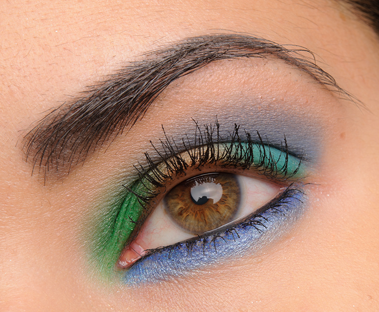 Urban Decay Alice Through the Looking Glass Eyeshadow Palette