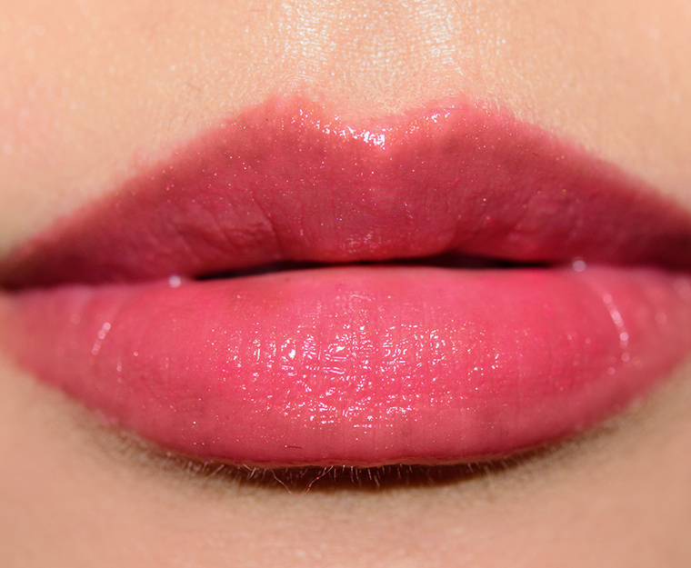 MAC Cantonese Carnation Huggable Lipcolour