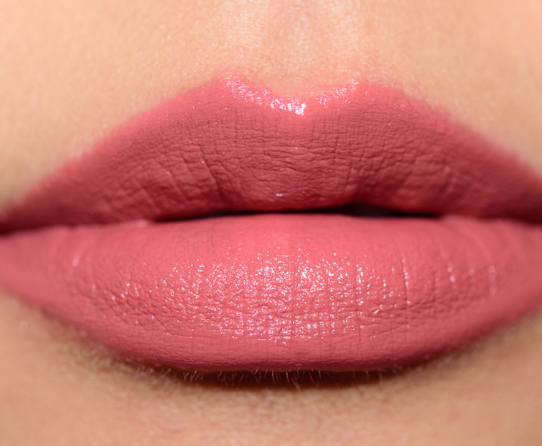 <p class="text-center">MAC Cosmo Lipstick</p>