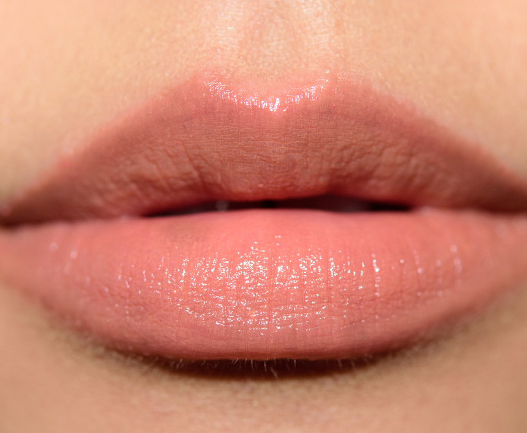 <p class="text-center">MAC Freckletone Lipstick</p>