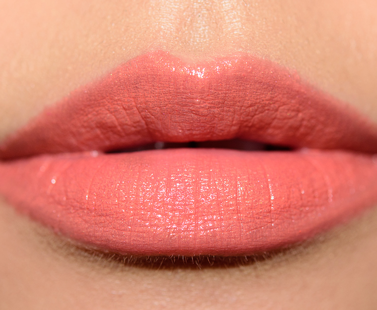 <p class="text-center">MAC Ravishing Lipstick</p>