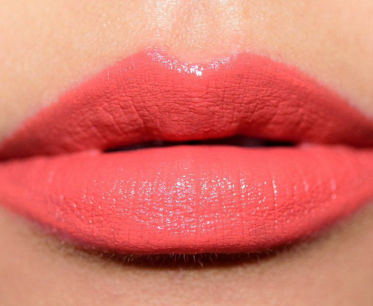 <p class="text-center">MAC Vegas Volt Lipstick</p>