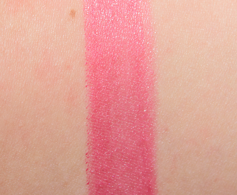 <p class="text-center">Guerlain Berry Beret (066) La Petite Robe Noire Lip Colour</p>