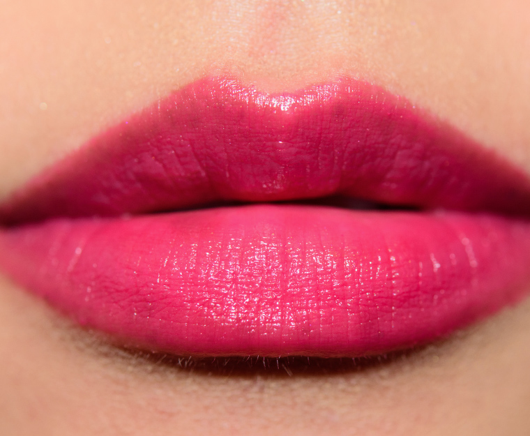 <p class="text-center">Guerlain Cherry Cape (067) La Petite Robe Noire Lip Colour</p>